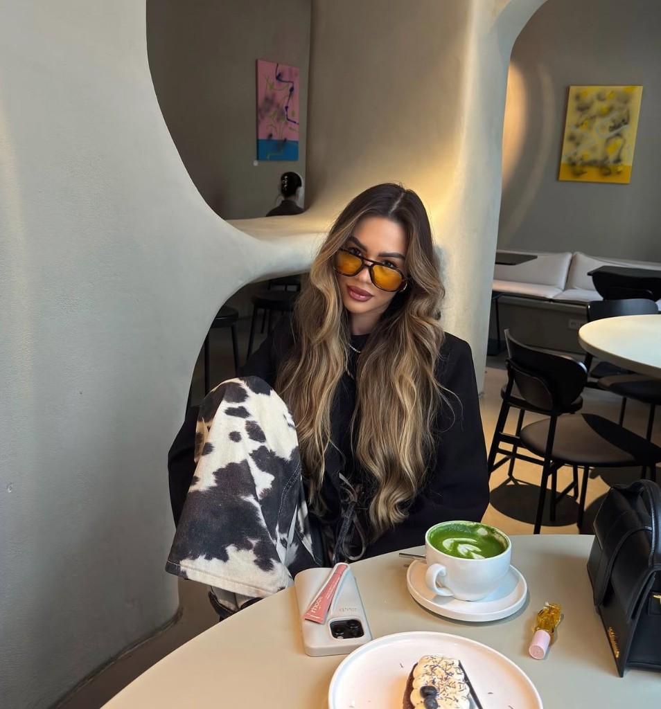 YourStyle community member — café